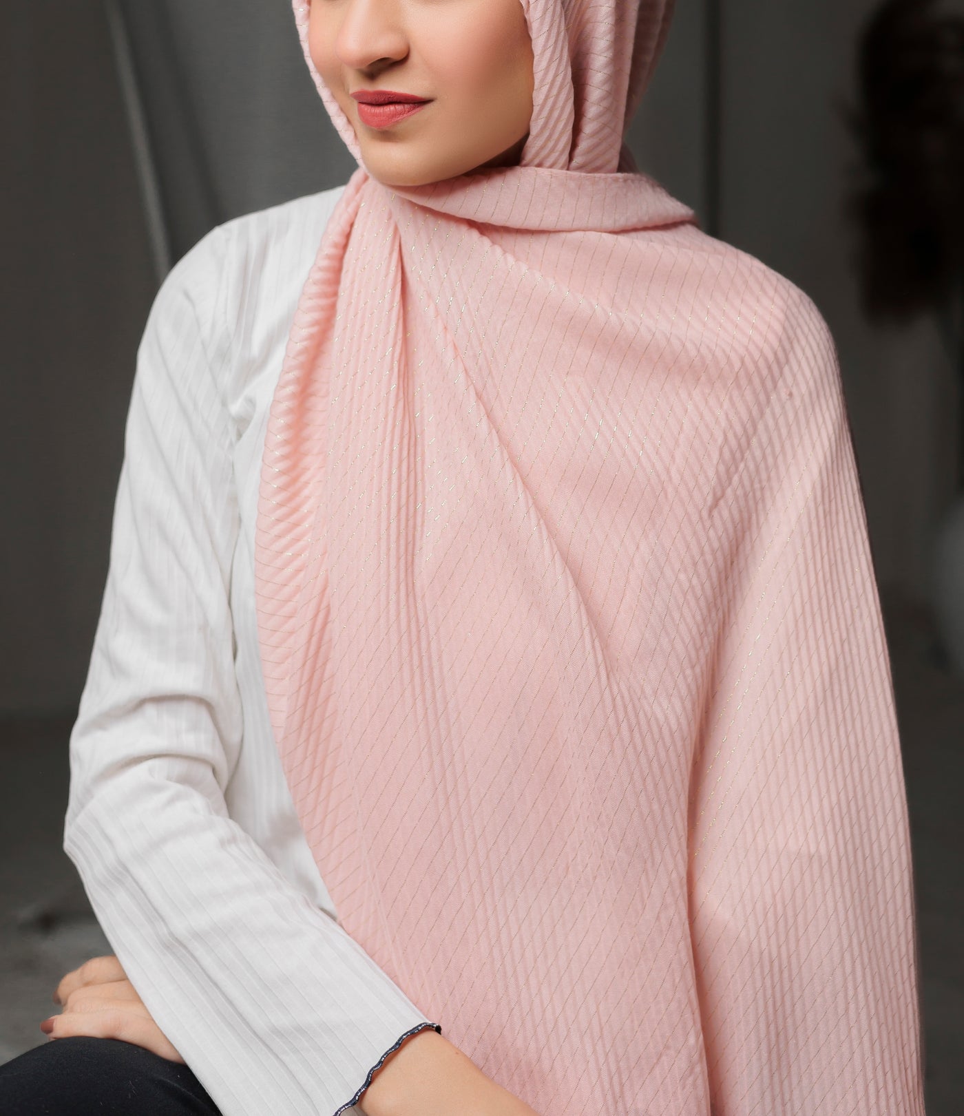 Pleated Zari Lawn - Pink